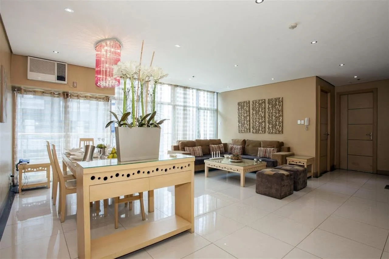 The Luxe Residences BGC