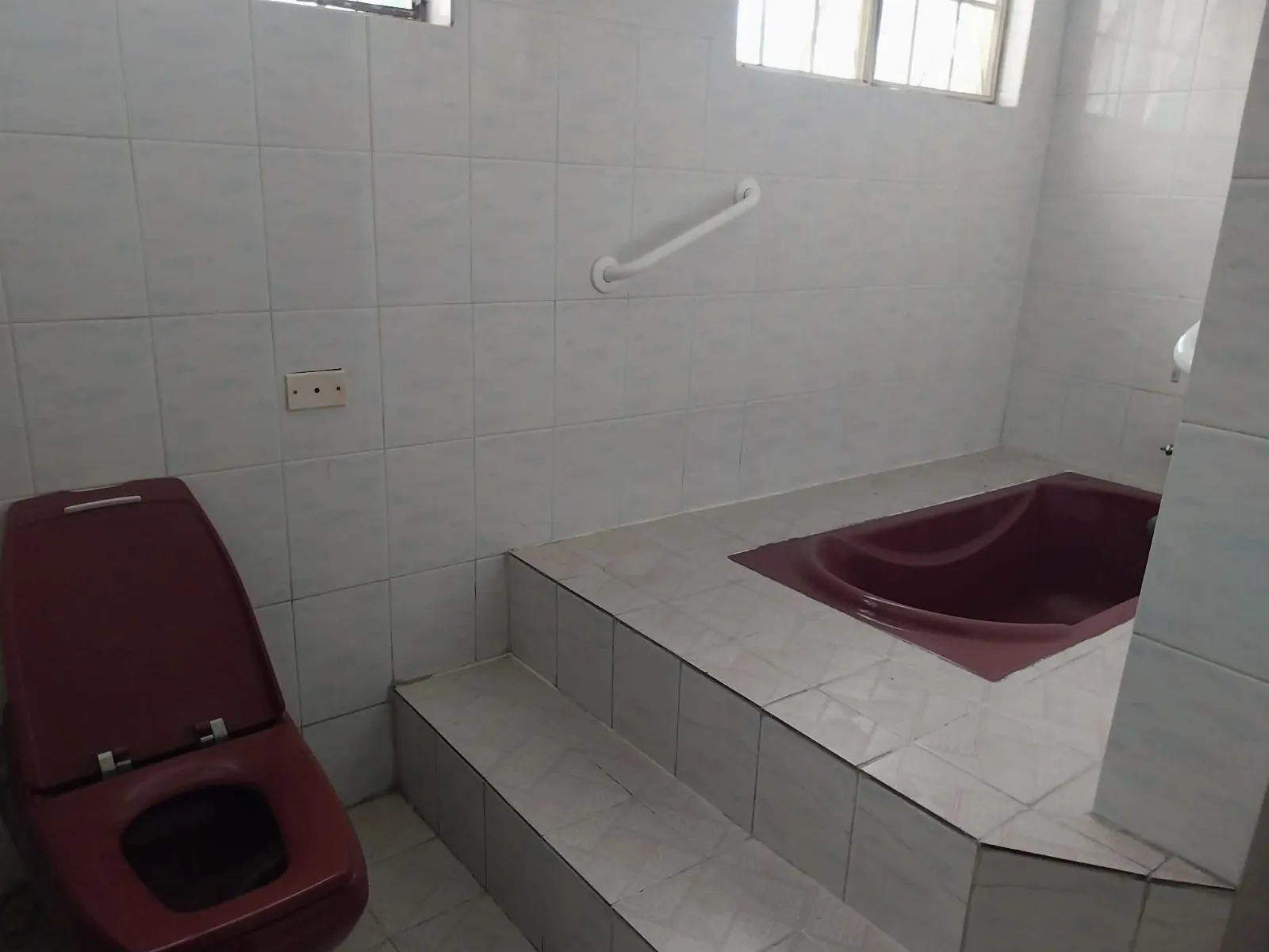 아얄라 알라방 빌리지 럭셔리 5베드 하우스 임대 | 수영장·넓은 정원·1000sqm
