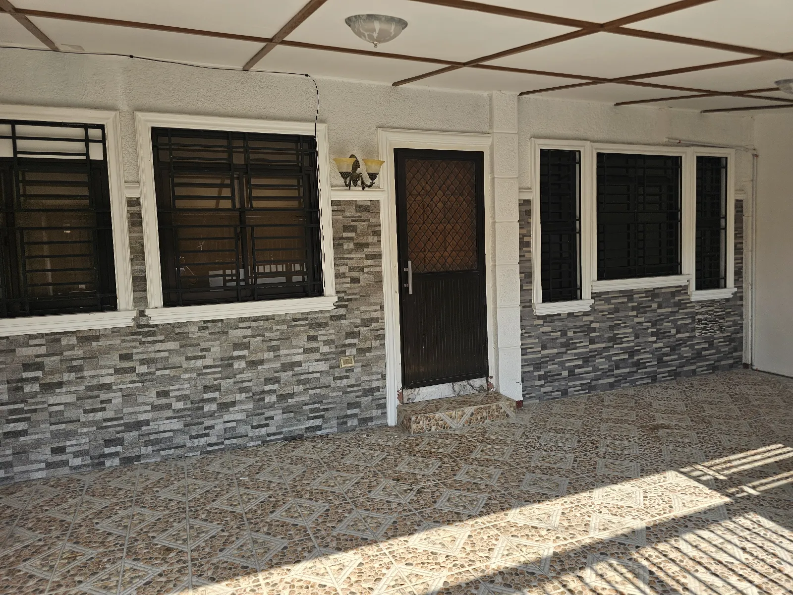 Phase 6 block 68 lot 9 deca clark brgy Margot Angeles city