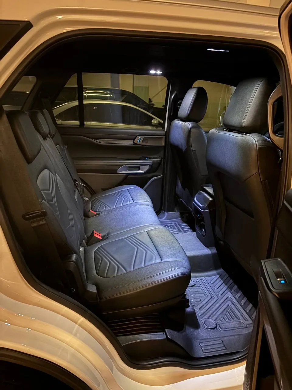 2025 포드 에베레스트 티타늄 플러스 (Ford Everest 4x2 AT)팝니다